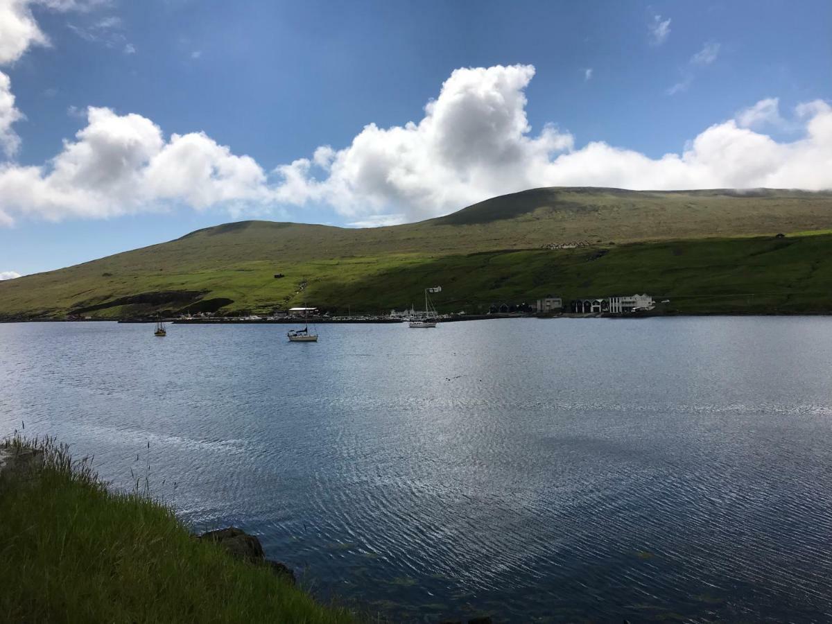 Jatnahúsið Apartments Mithvagur Bagian luar foto